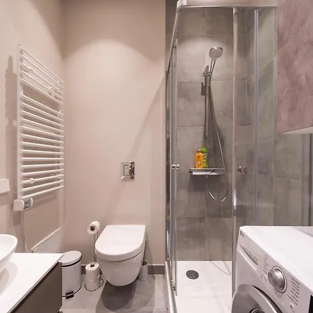 Cosy Old Town Flat In A Modern Secured Apt. Block 리가