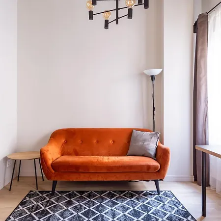 Apartment Cosy Old Town Flat In A Modern Secured Apt. Block